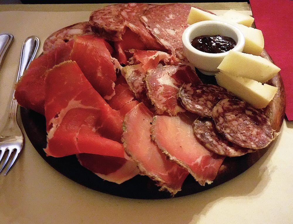 Tagliere di salumi e formaggi